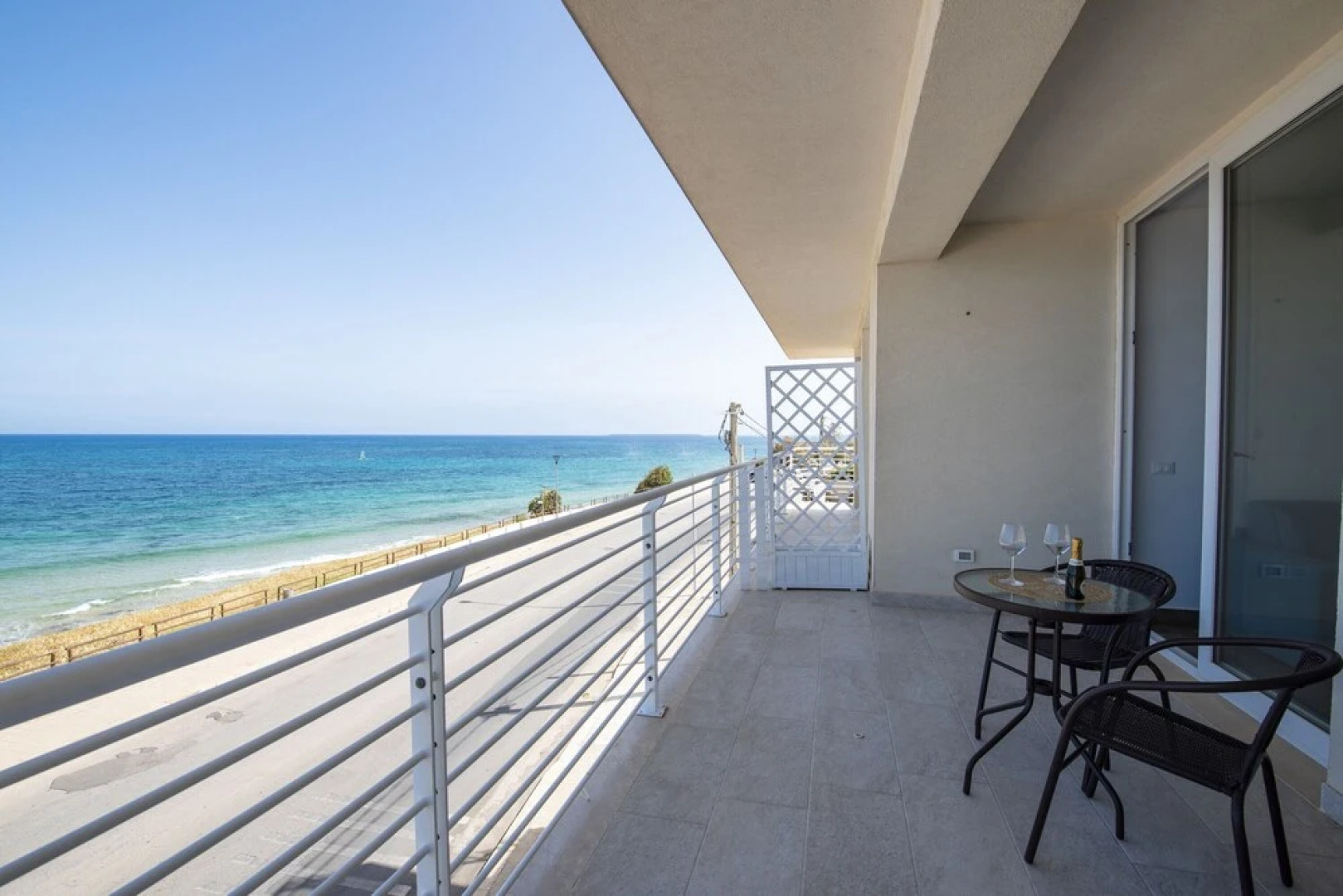 Giada Apartment On Sea Shore