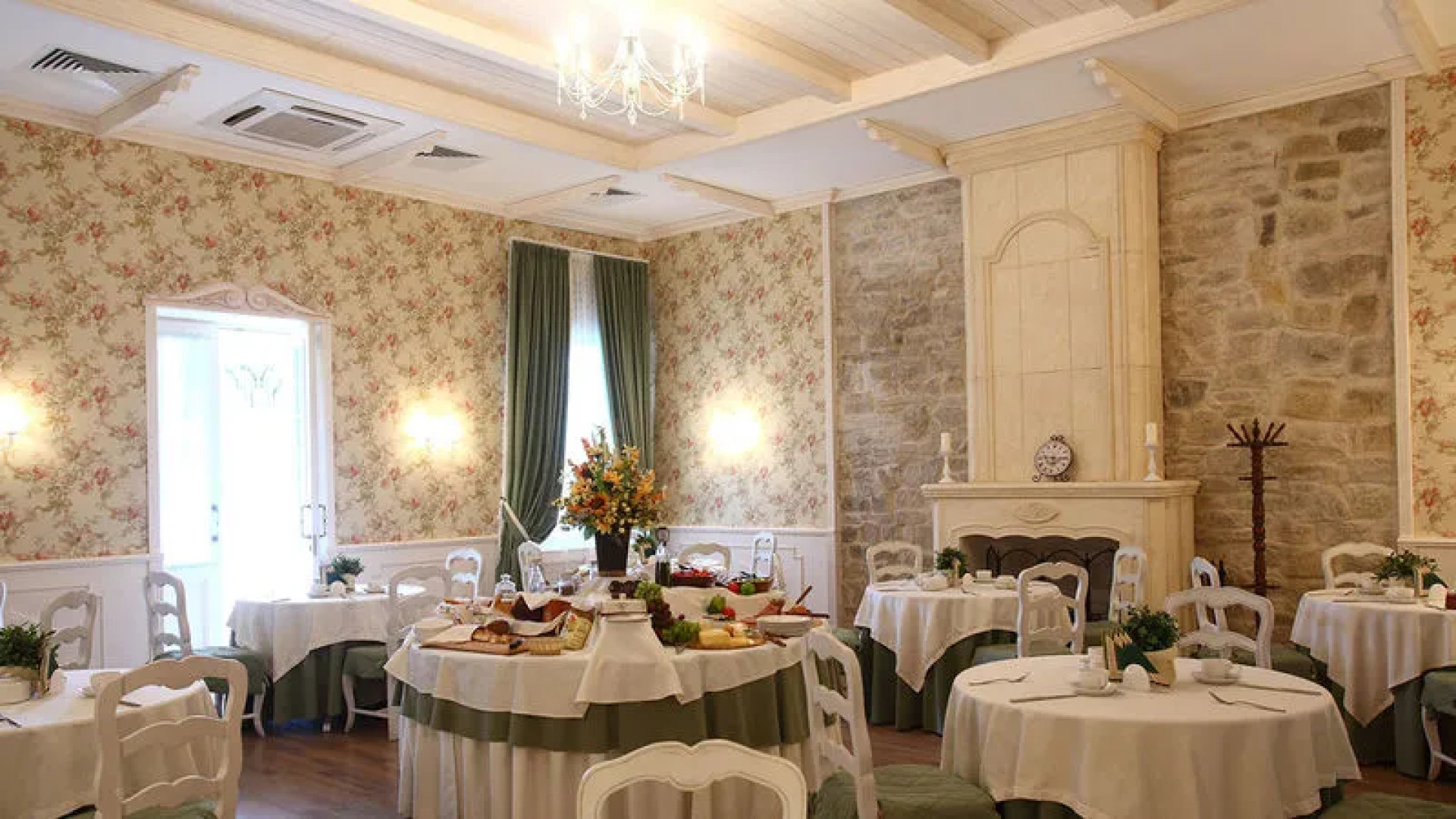 Отель Империал & Champagne-spa