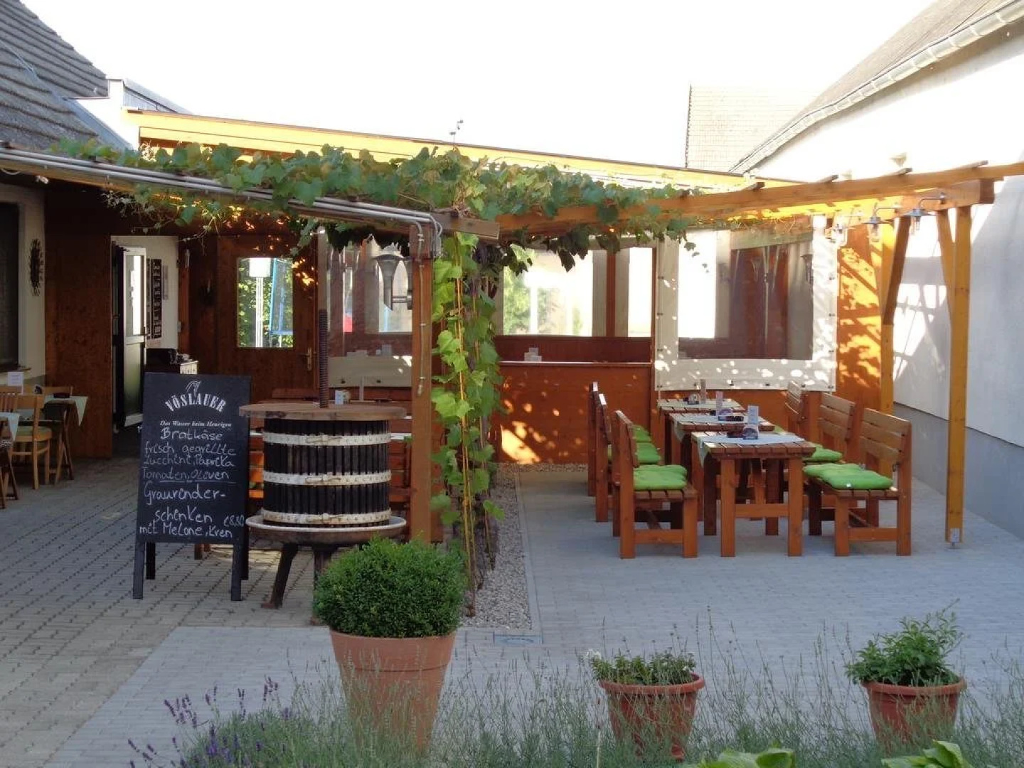 Apetloner - heurigerpensionboehm