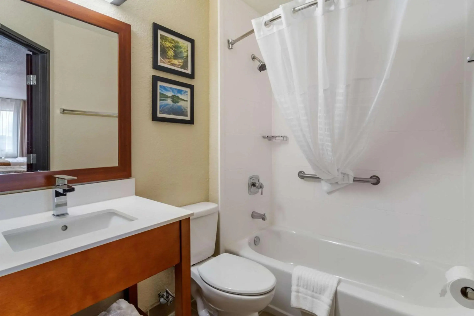 Comfort Inn & Suites South Hill I-85