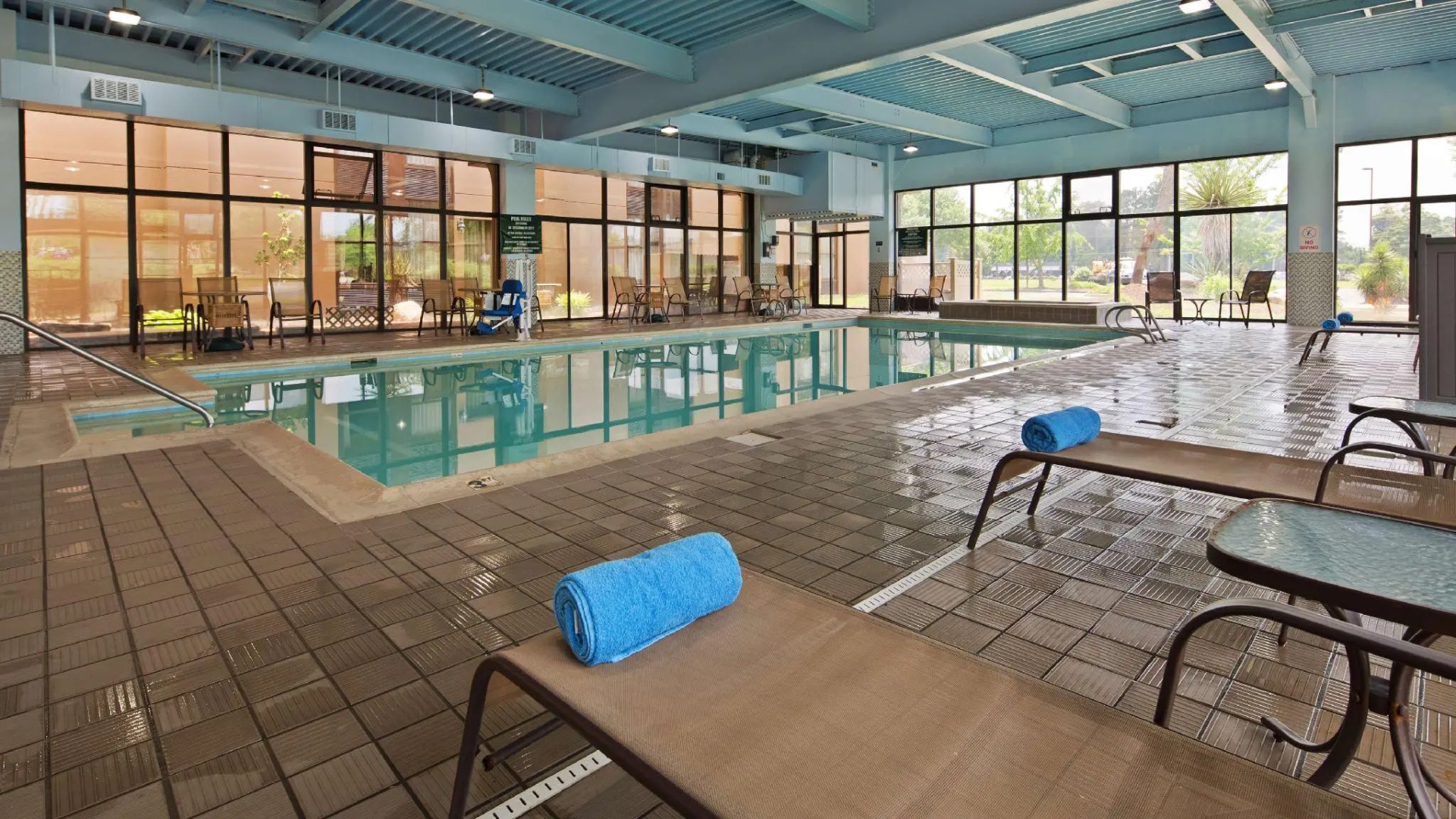 Spark by Hilton Williamsburg Historic Area