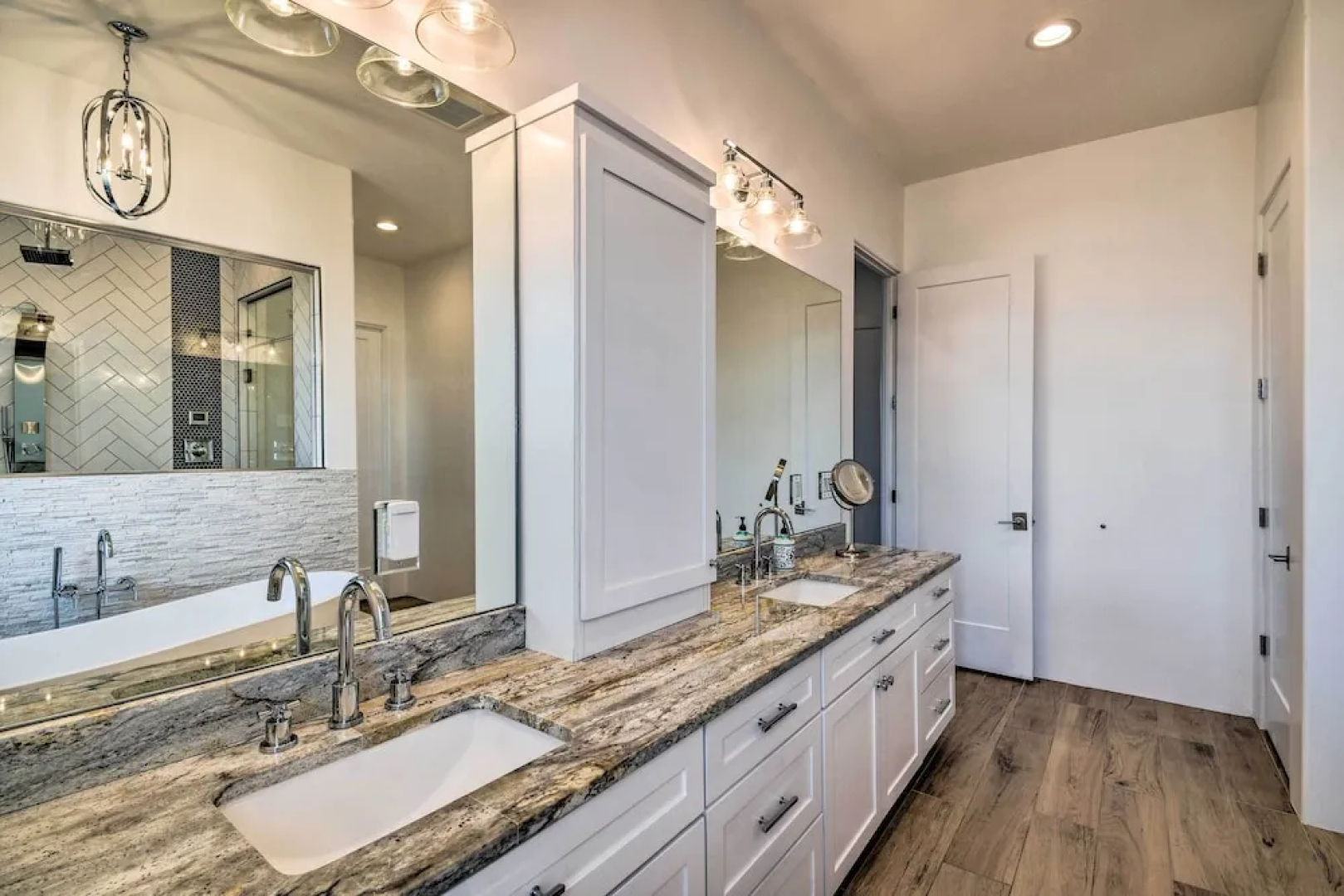 Desert Views, Fire Pit: Serene Phoenix Getaway