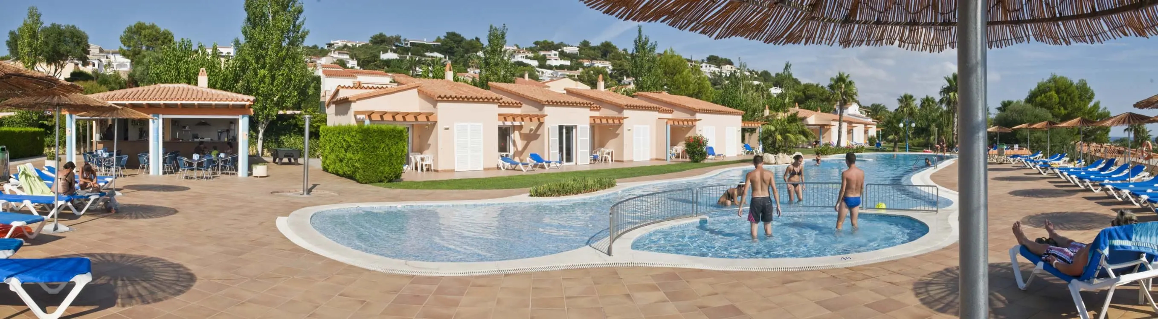 Apartamentos Mar Blau