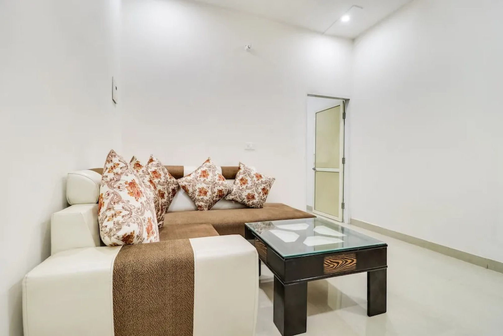 Spot On 48646 Hotel Gvrh