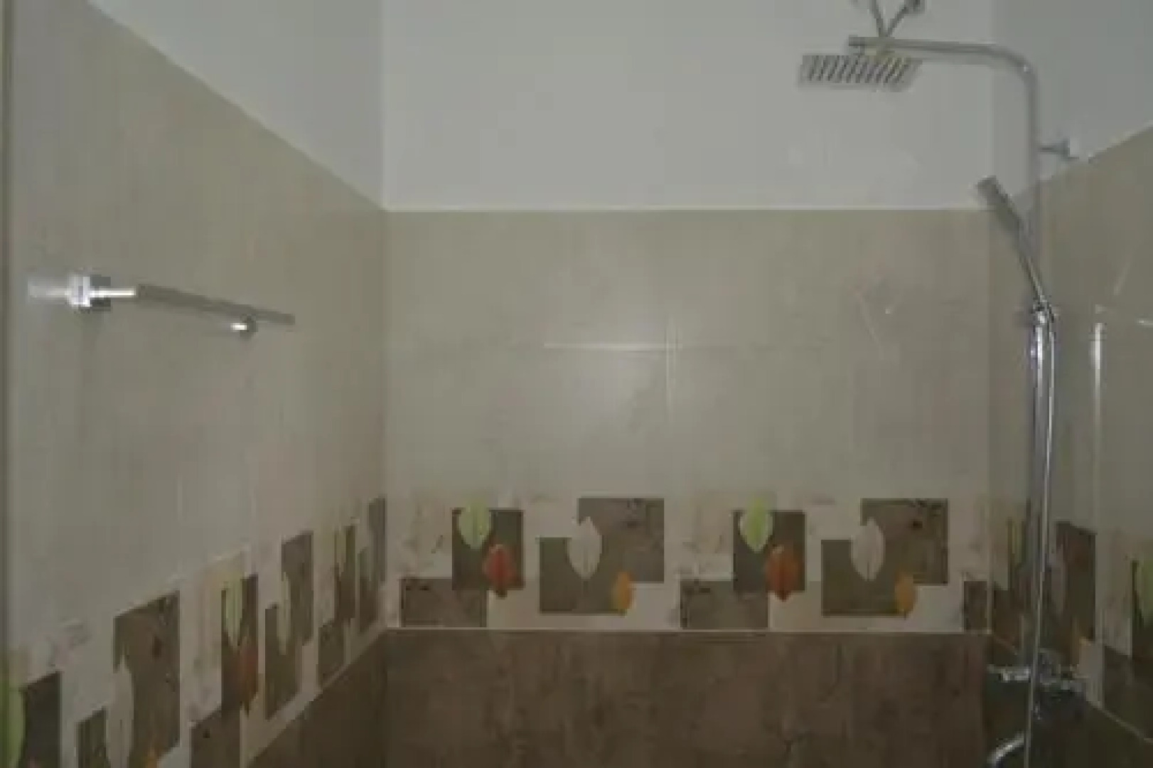 Green Fall Kandyan Rest