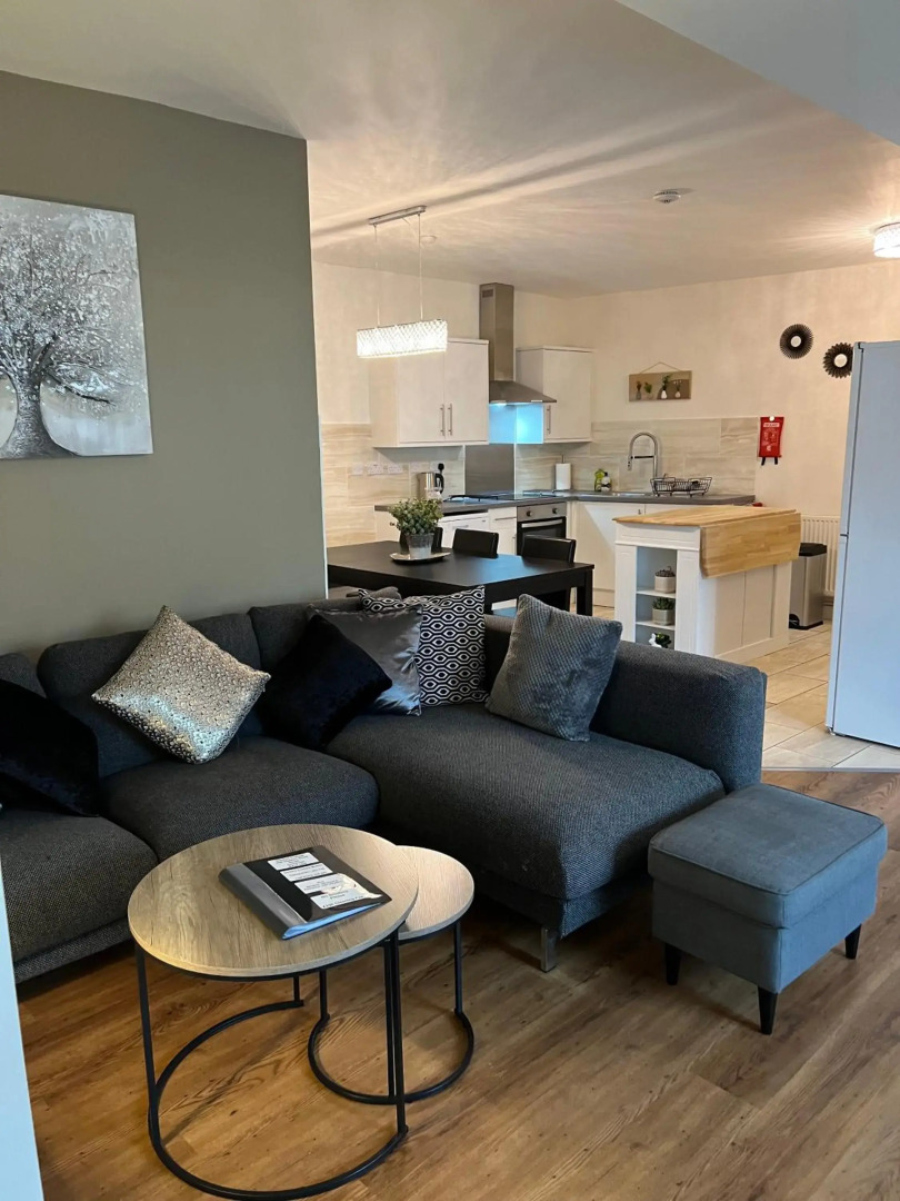 3 BD Ground Floor, Lovely and Spacious Apt on the Edge of Glastonbury and Street