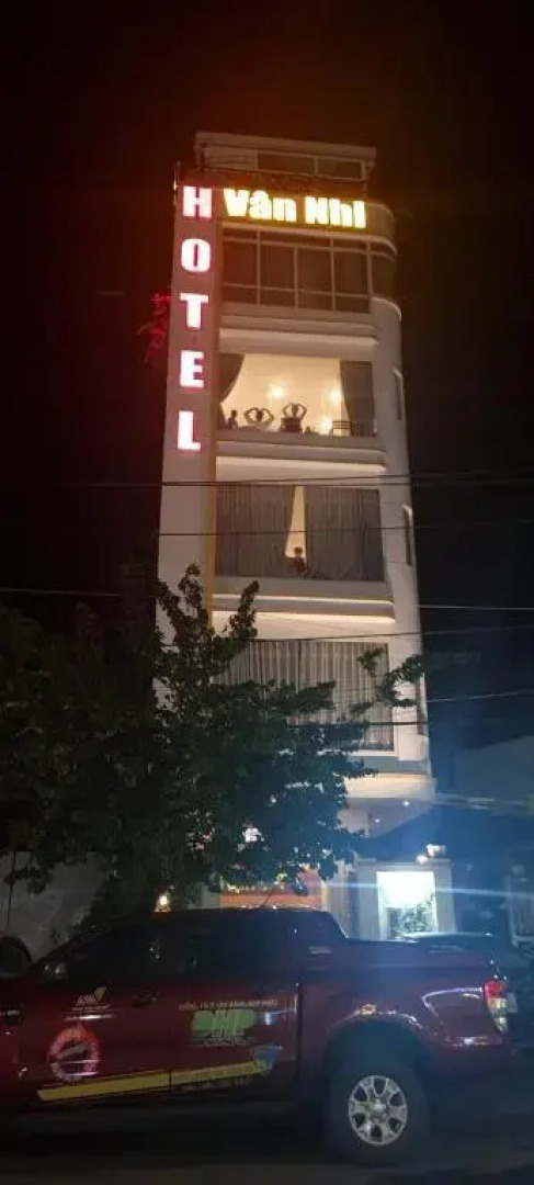 Van Nhi Hotel