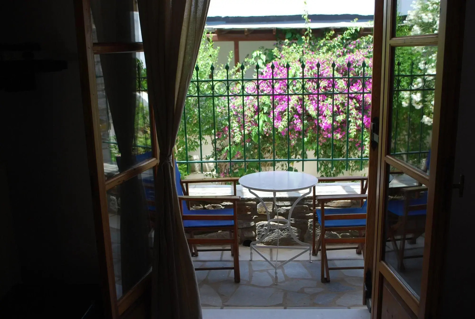 Sirocos Rooms And Studios