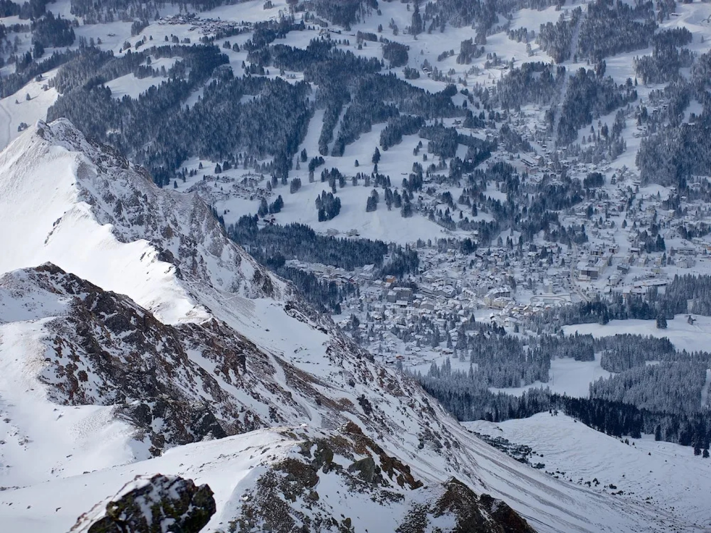 Schweizerhof Ferienwohnungen Lenzerheide 2