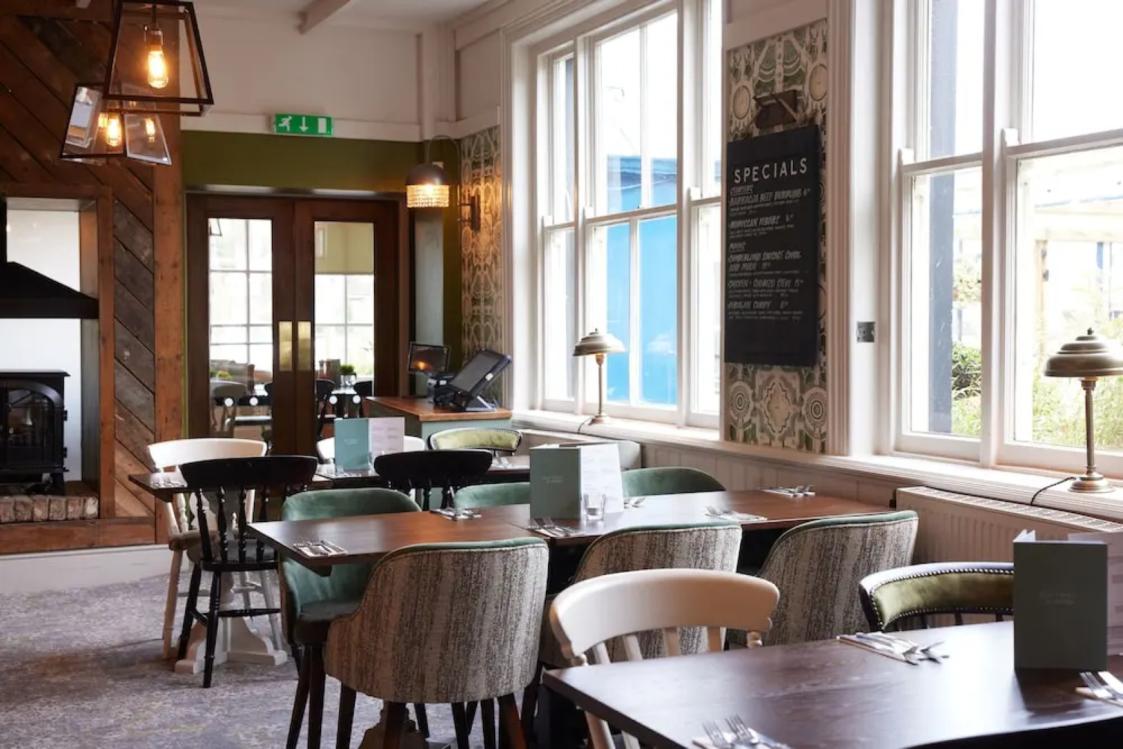 Kings Head Hotel by Greene King Inns