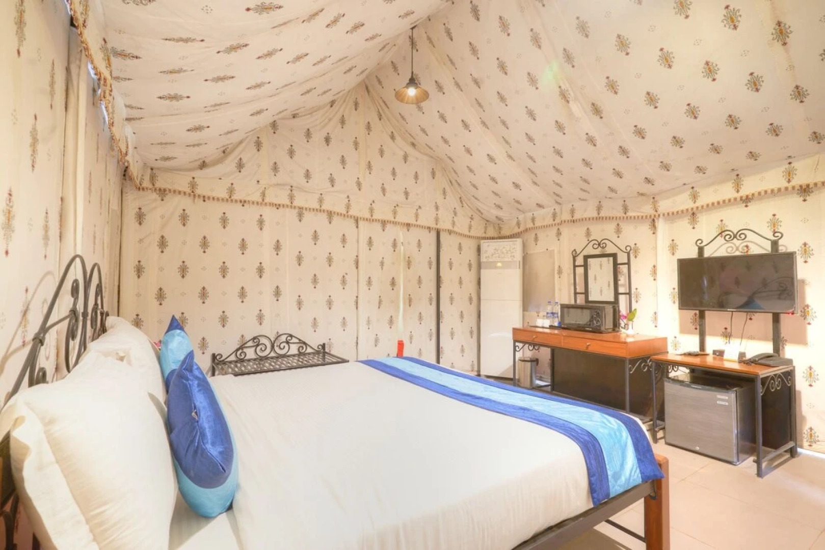 Bundela Bandhavgarh by Octave