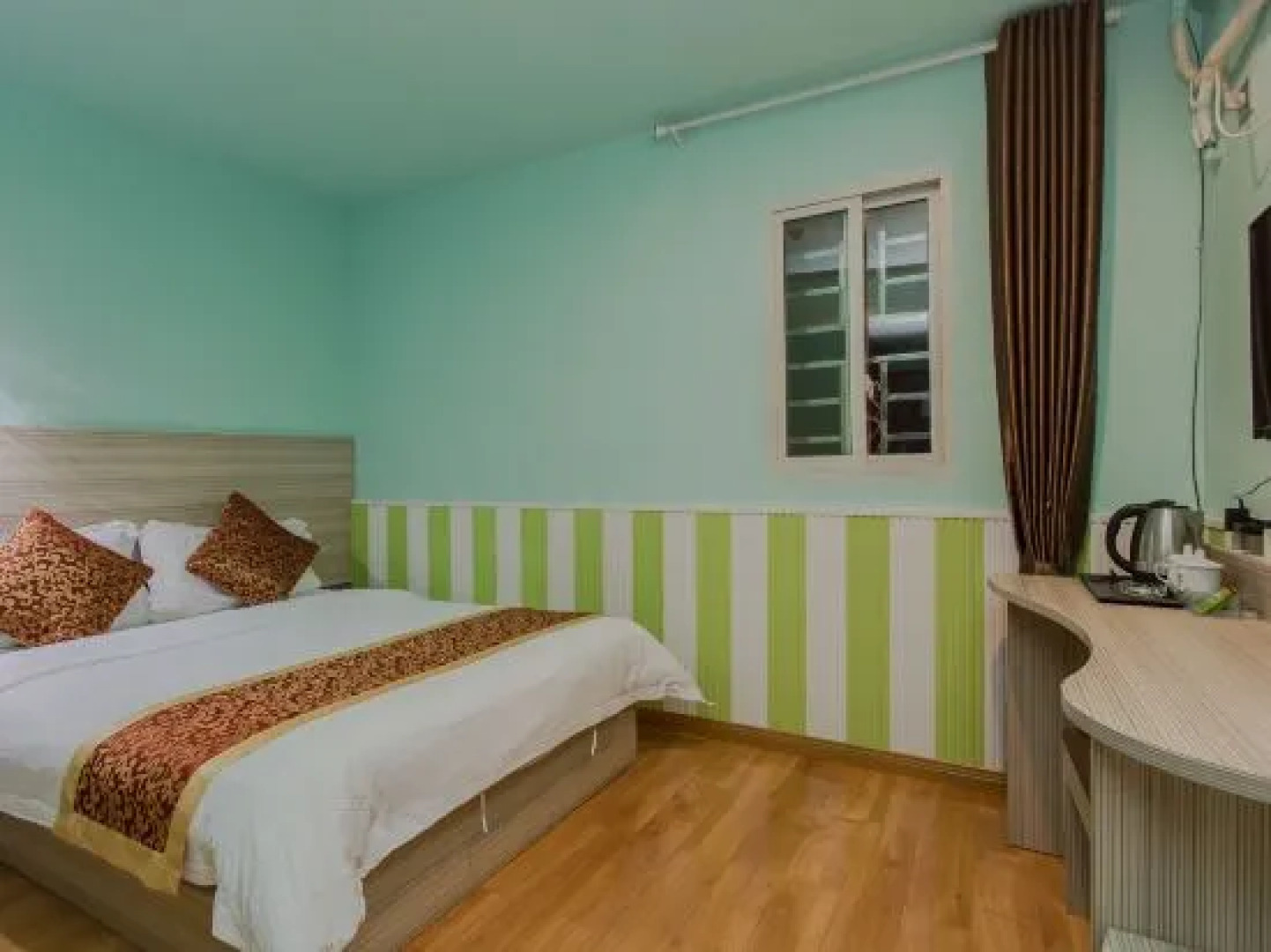 Meishan Mengjuge Hotel