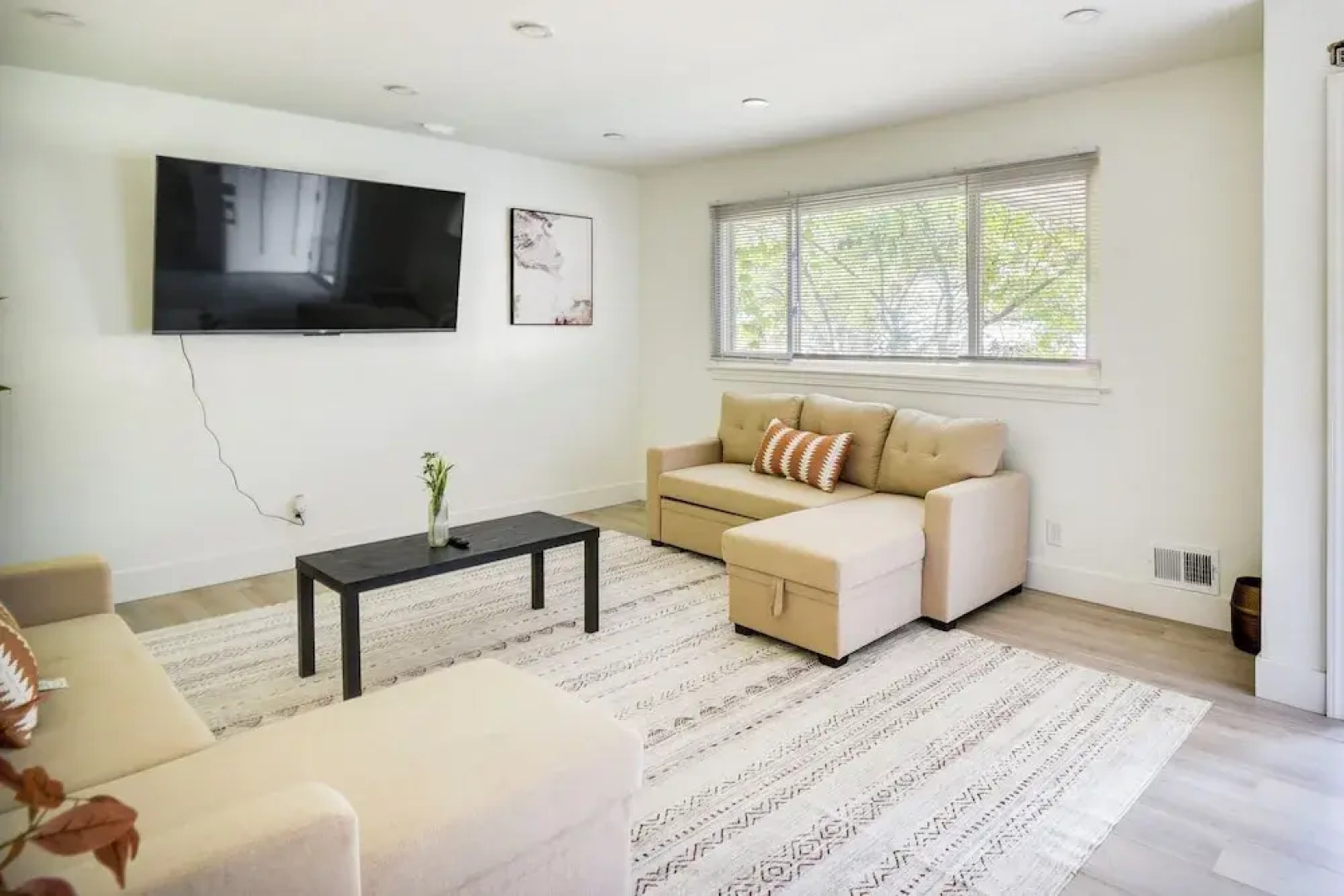 Pet-friendly Norfolk Retreat ~ 7 Mi to Beach!