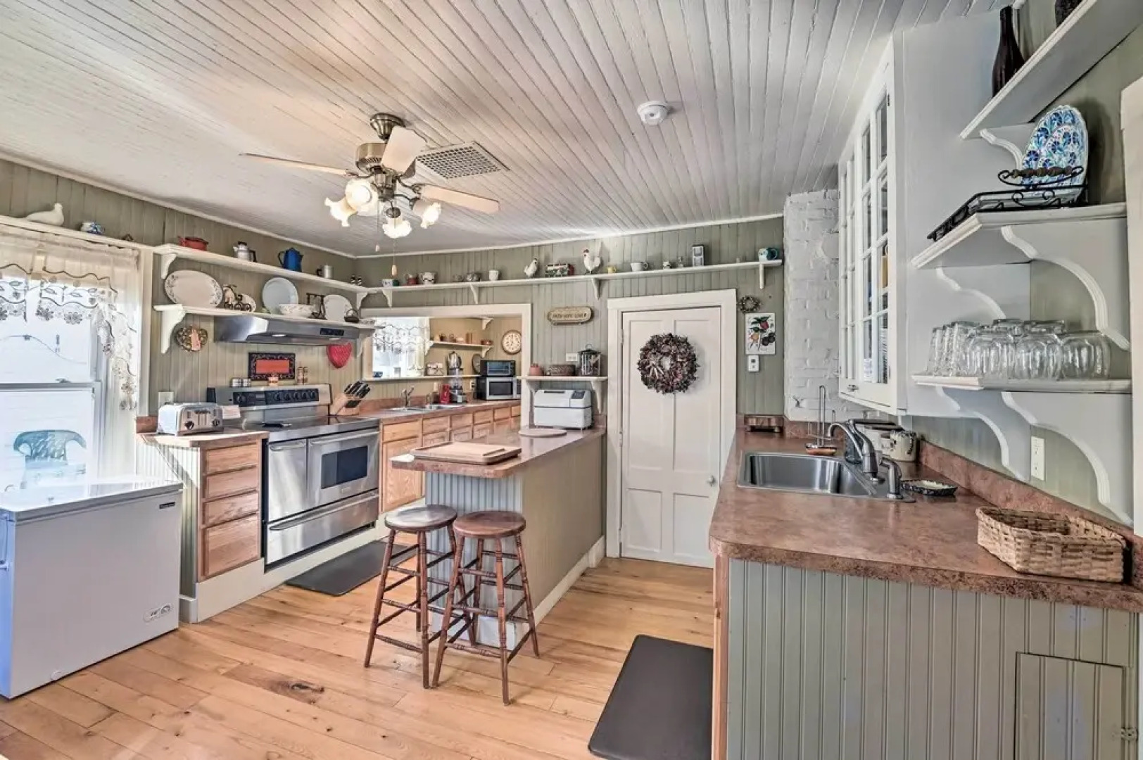 10 Mi to Gore Mountain: Home in Adirondack Park