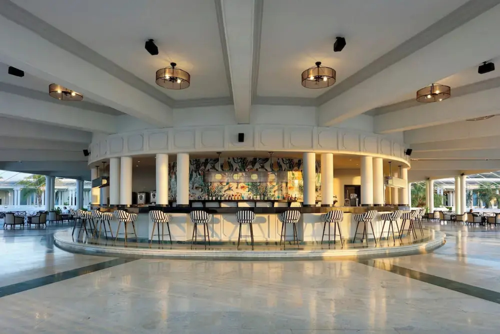 The Signature Level At Grand Palladium Lady Hamilton Resort & Spa