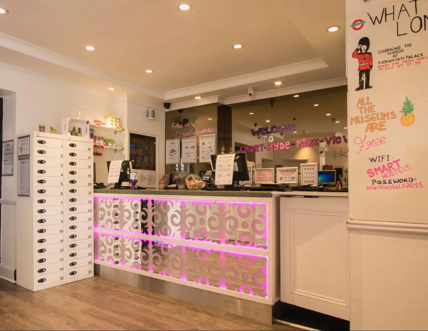 Smart Hyde Park View - Hostel