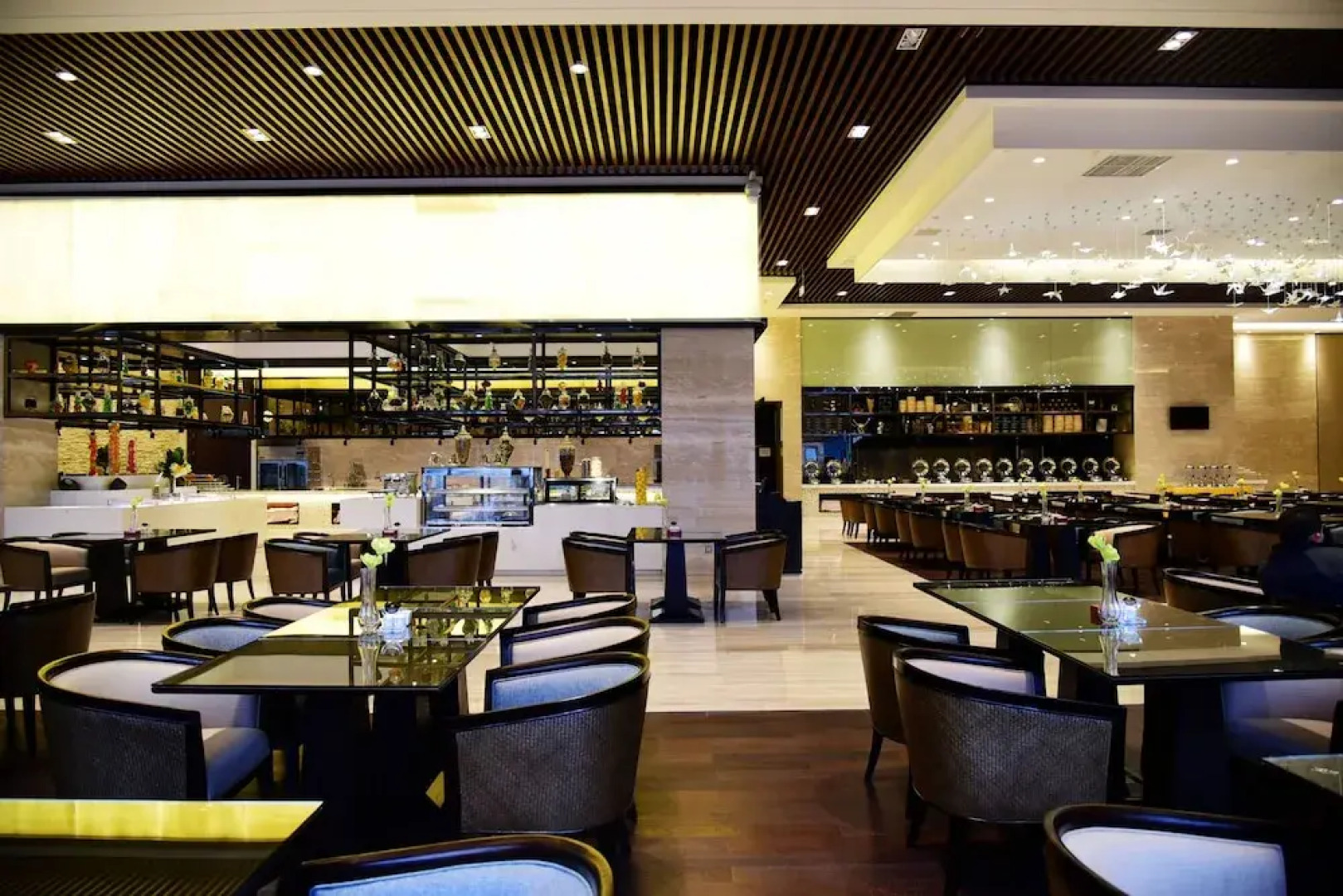 Kande Grand Land Hotel