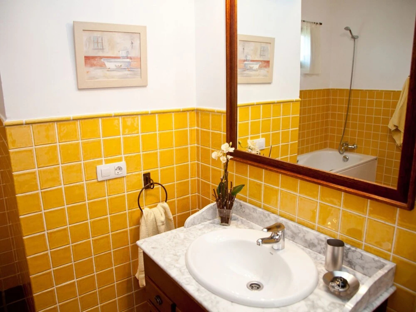 Spacious Villa in San Bartolomé With Swimming Pool