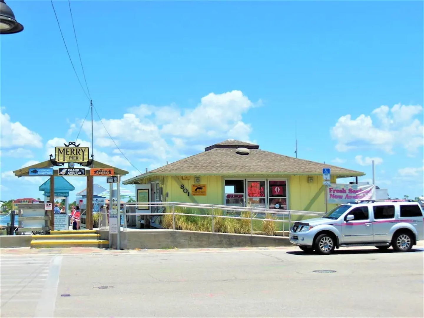 Pass A Grille Beach Escape (107-8)
