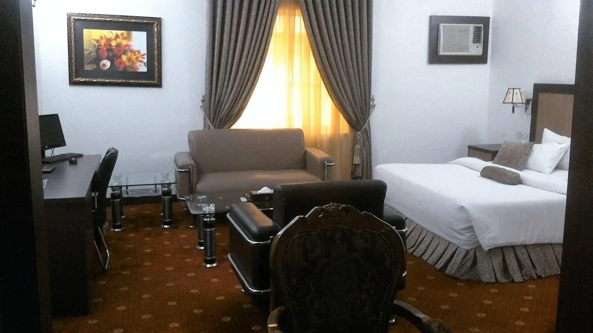 Immaculate Suites & Apartments