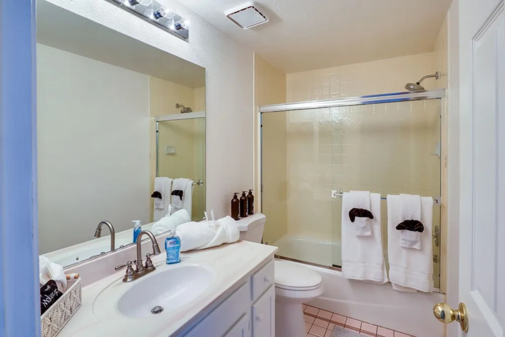 Sunny Bullhead City Retreat w/ Pool!