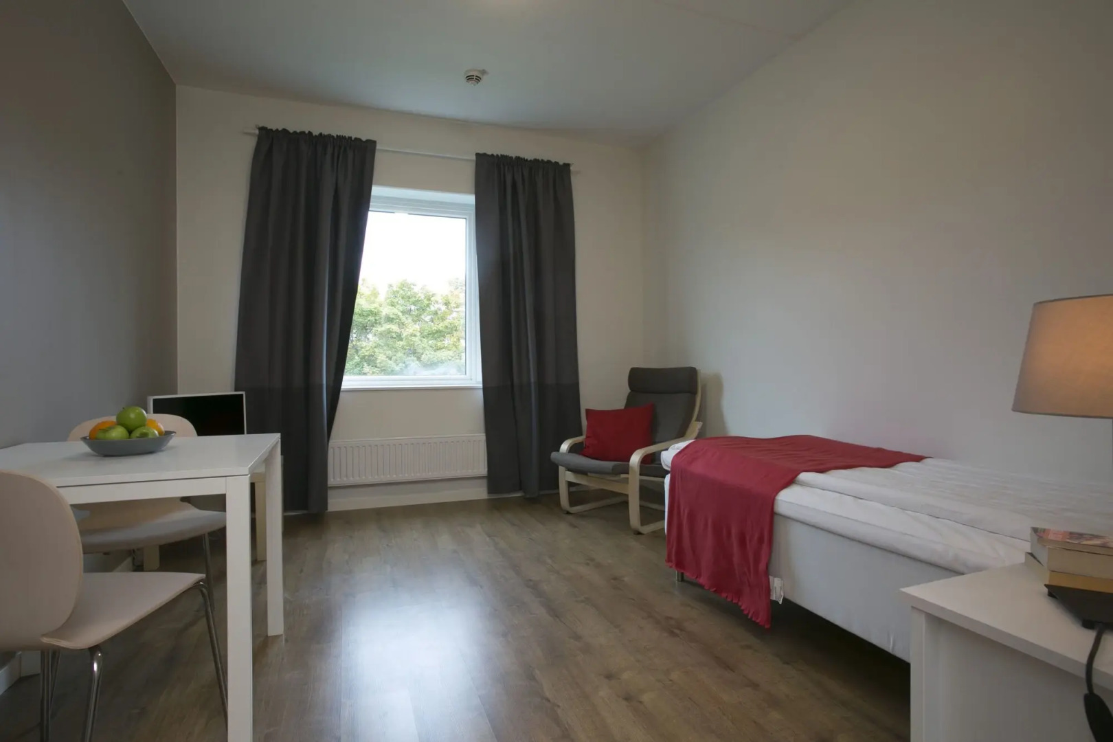 Part-Time Home Hotel Rotebro Station