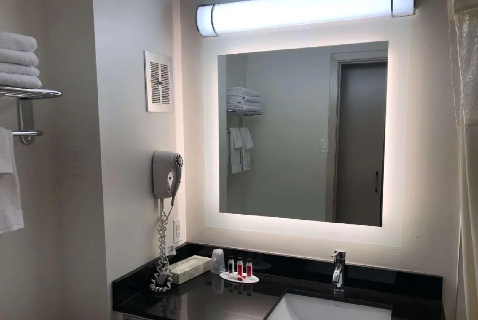 Motel 6 Sault Ste. Marie, ON