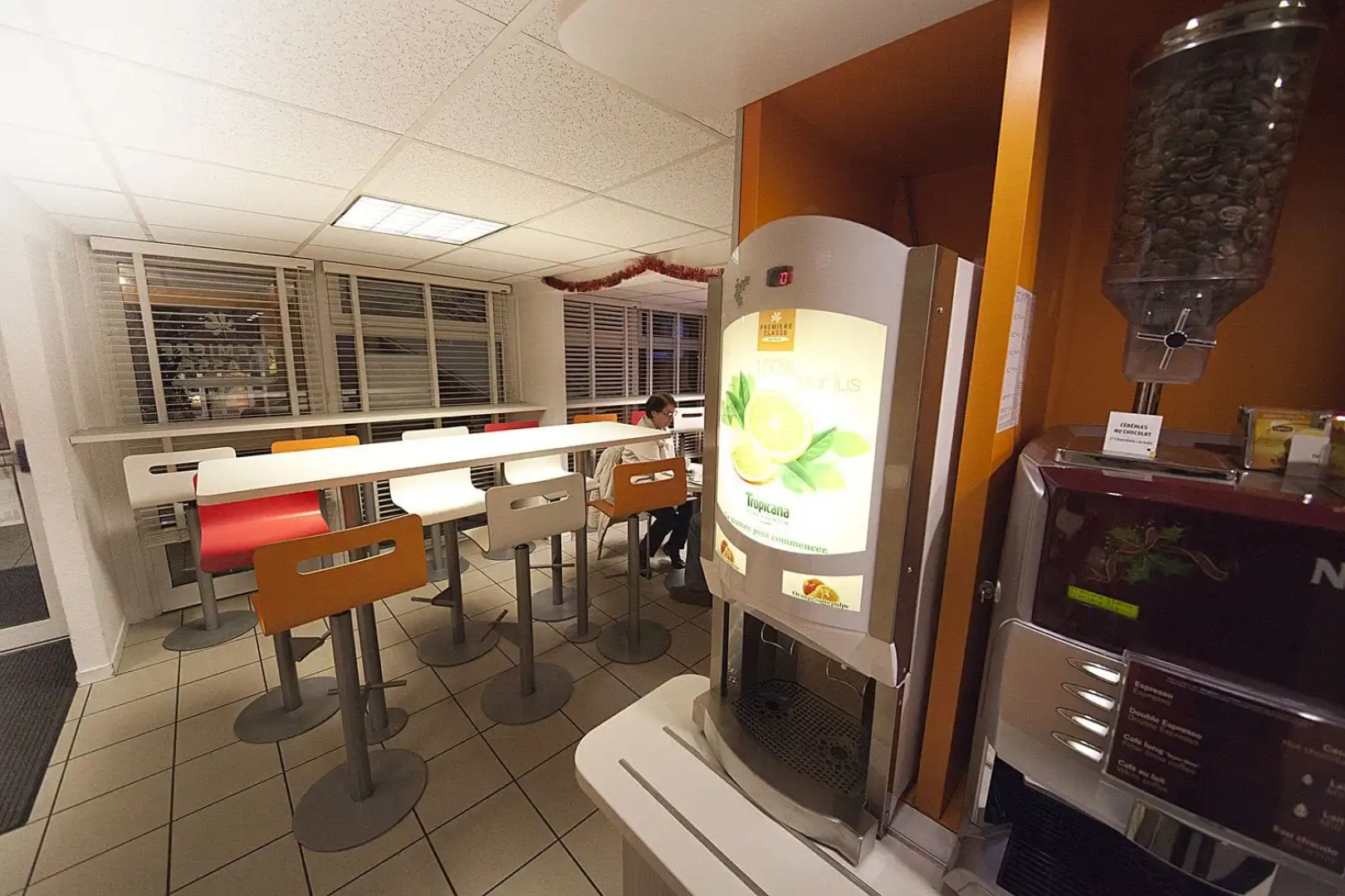 PREMIERE CLASSE CLERMONT FERRAND SUD - Aubière