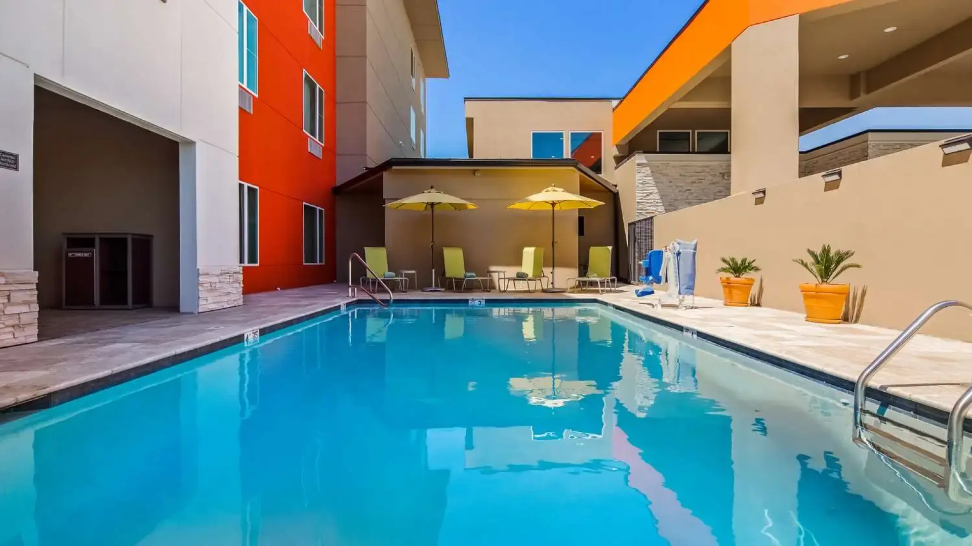 Holiday Inn Gonzales by IHG