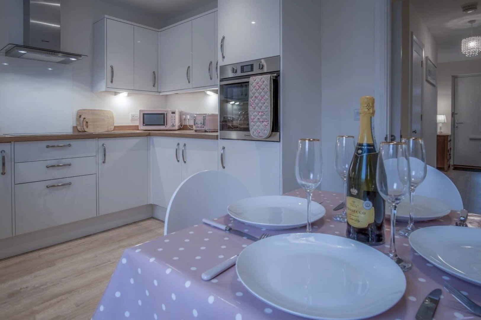 Pink Puffin Cottage - 2 Bed - Templeton