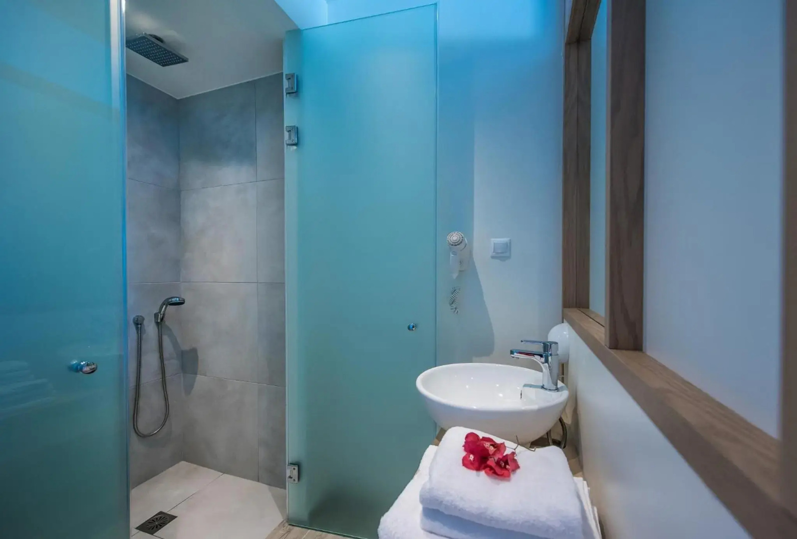 Paralos Lifestyle Beach