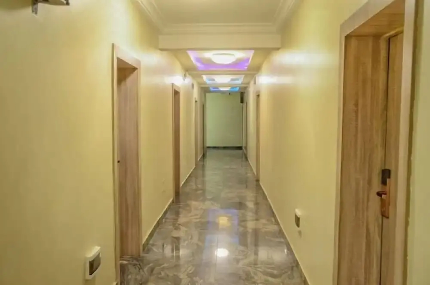 E- Exclusive Hotel