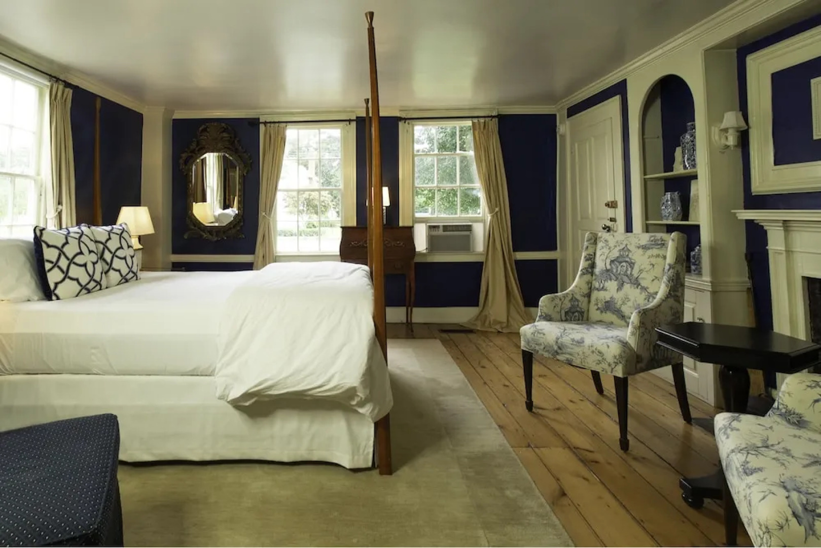 The Deacon & James Pharmacy B&B