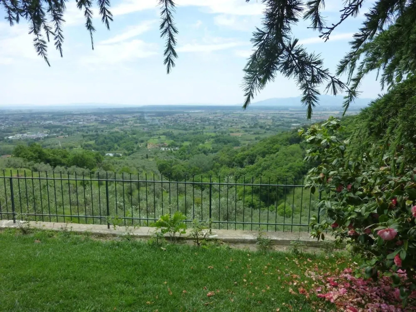 Aura Toscana Boutique