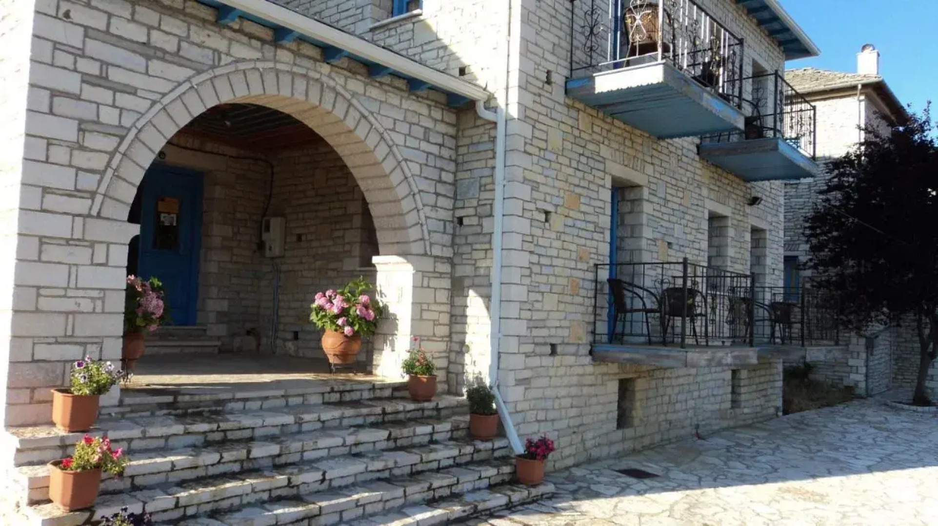 Traditional Guesthouse Ladias