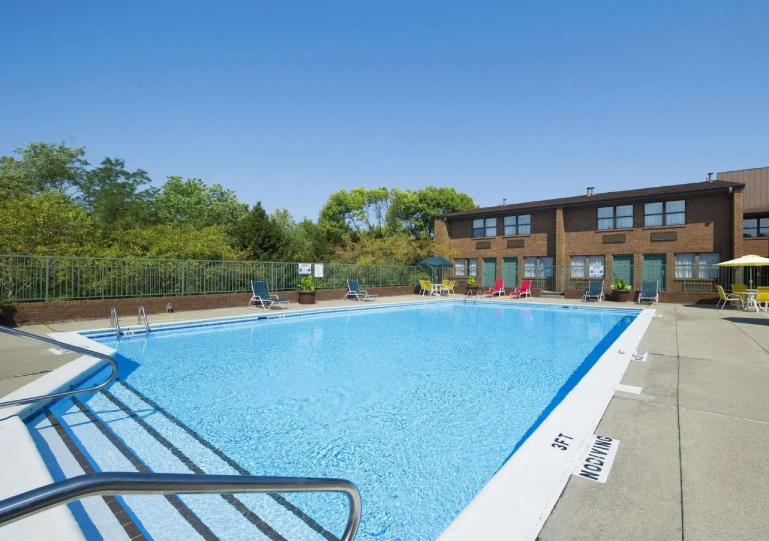 Red Roof Inn Lexington - Hamburg