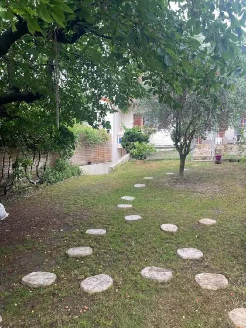 Beautiful and tidy house in the Paris area