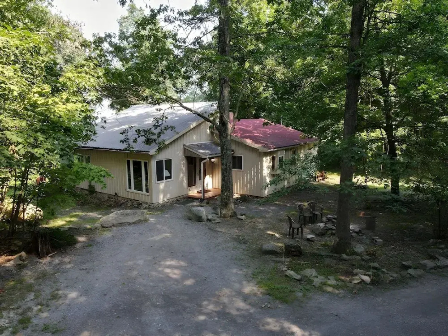 Above Sleepy Hollow - A Hidden Getaway