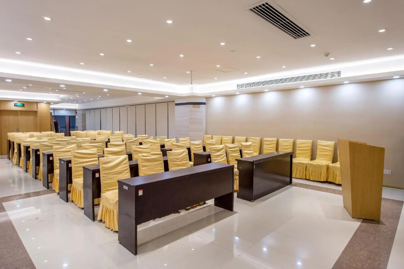 JI Hotel (Xiangtan Municipal Government Wanda Plaza)