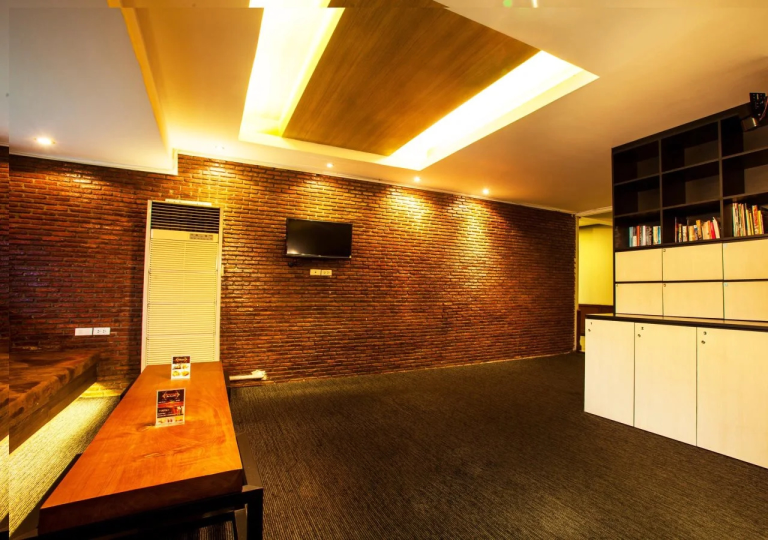 Q Hotel