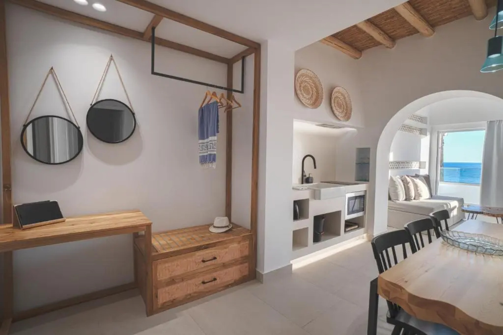 Sfakia Seaside luxury Suites