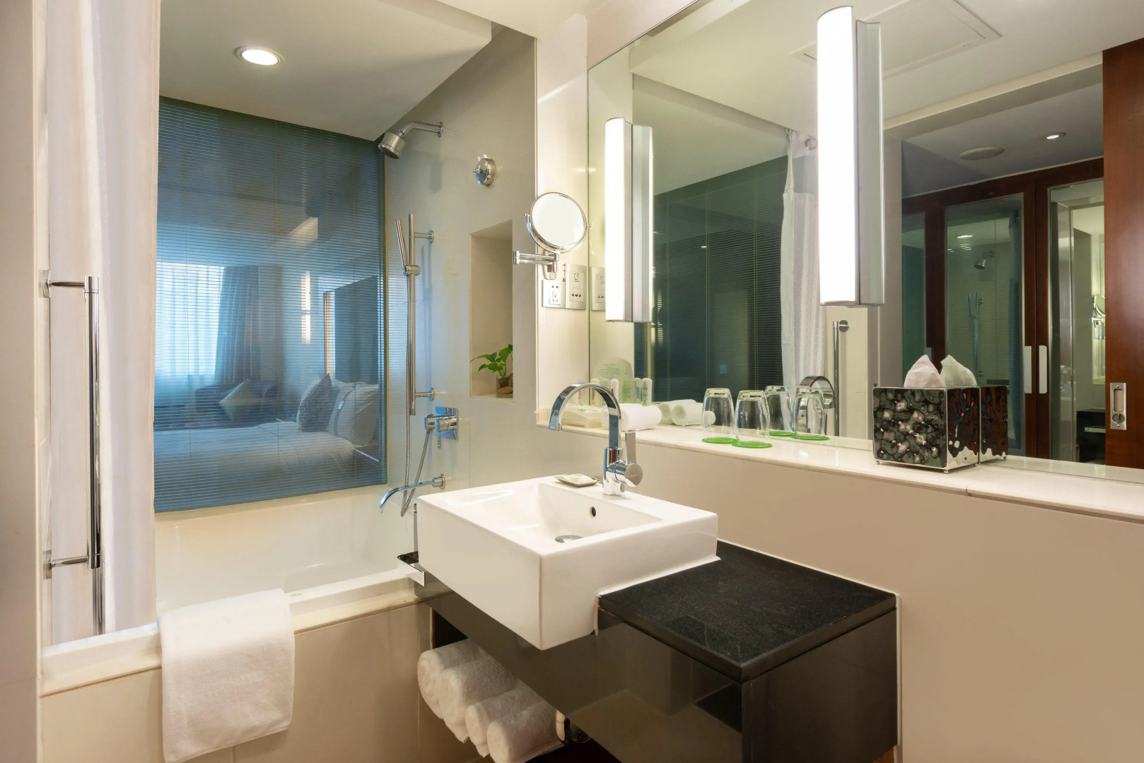 Holiday Inn Shanghai Pudong by IHG