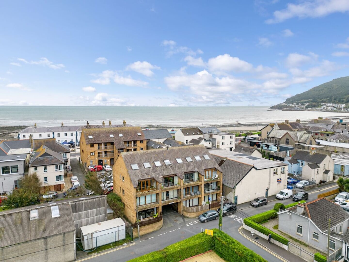 Central Apartment 3B