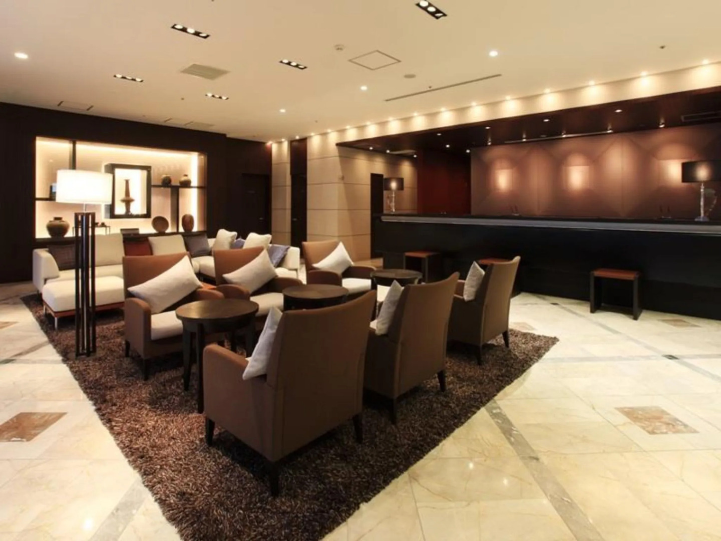 Отель Okayama Koraku 