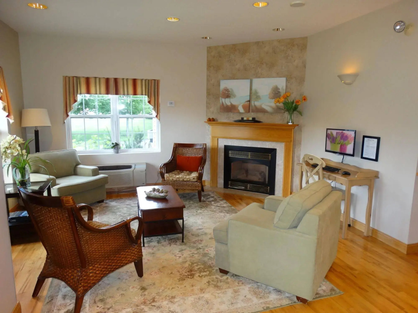 Amsterdam Inn & Suites Sussex