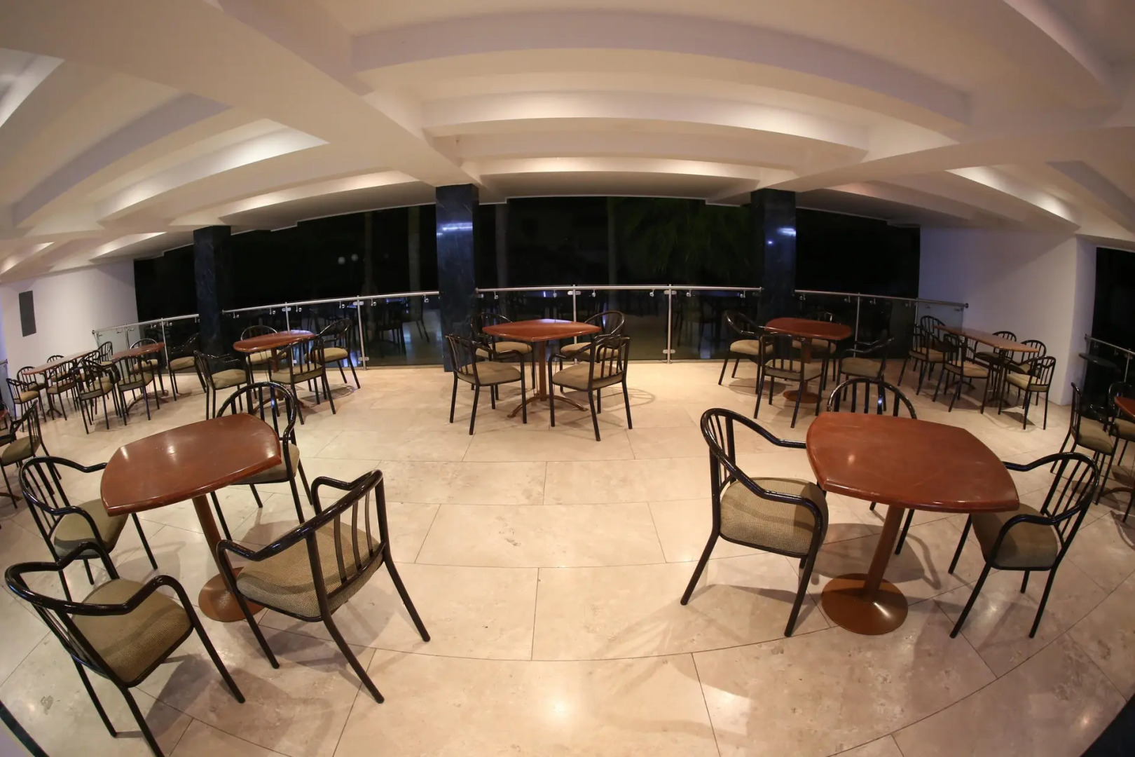 Gran Plaza Hotel & Convention Center