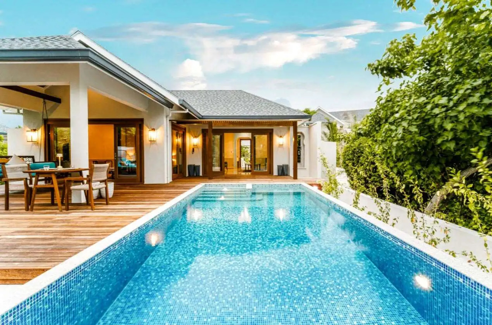 The Signature Collection by Hideaway