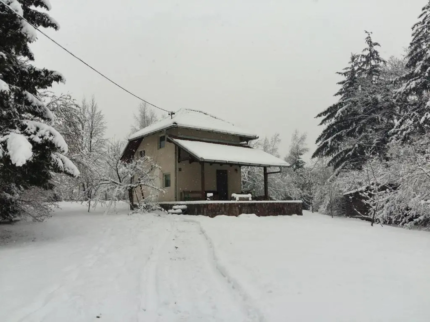 Holiday Home Čarobna Kućica