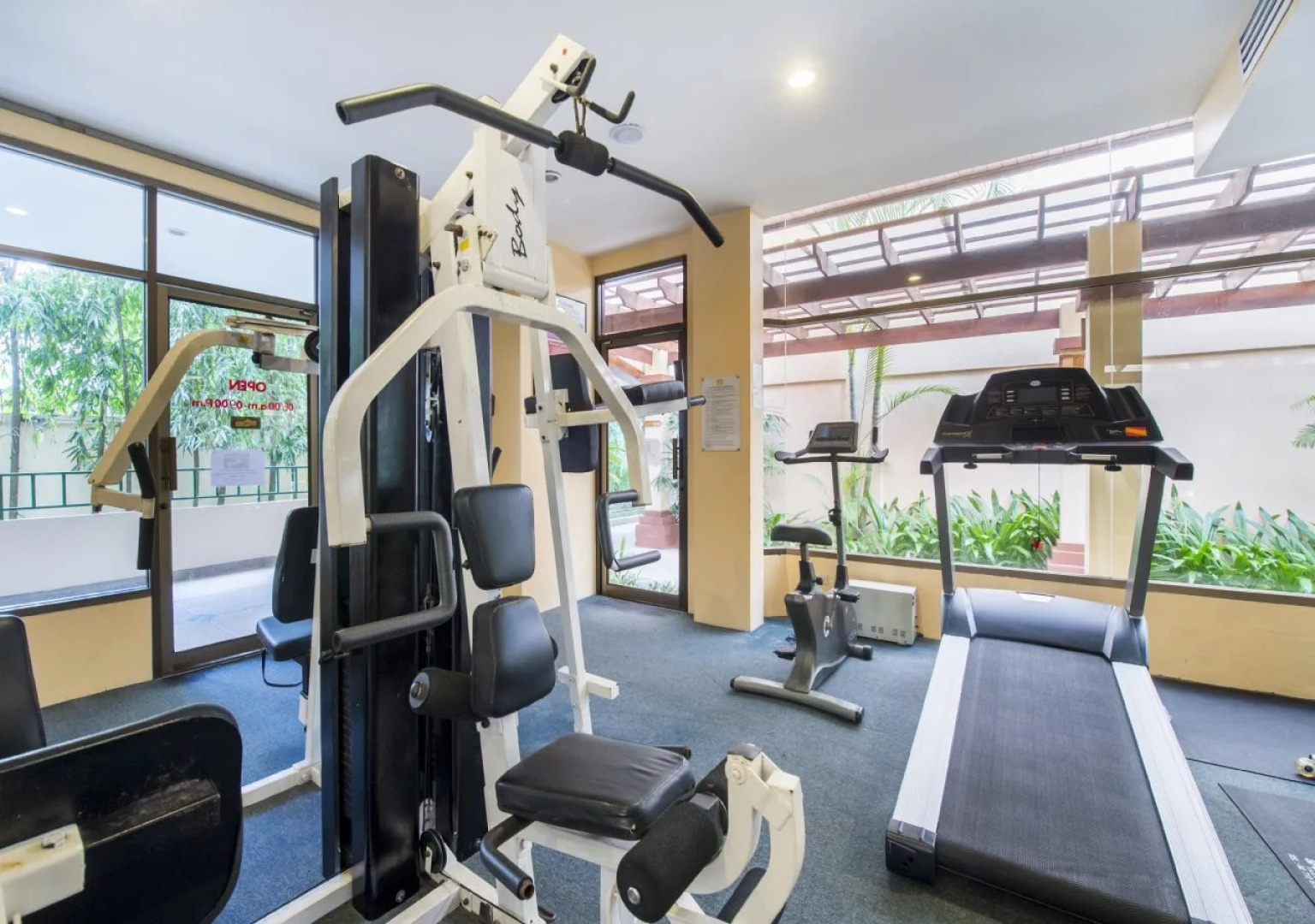 Karon Sea Sands Resort