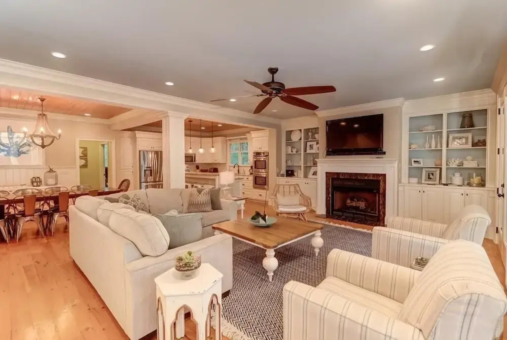 2602 Hartnett Boulevard